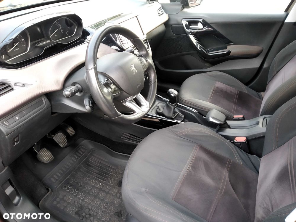 Peugeot 2008 - 5