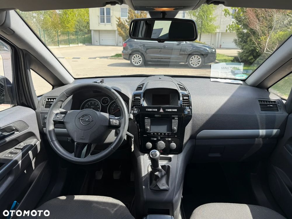 Opel Zafira 1.8 Essentia - 13