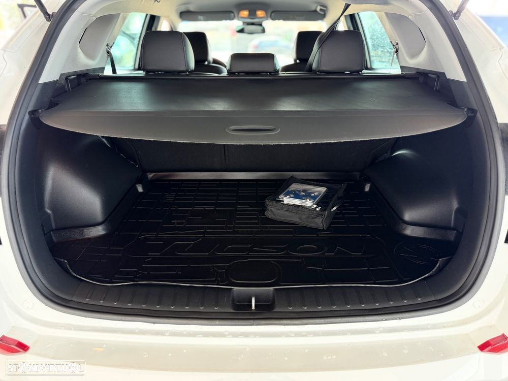 Hyundai Tucson blue 1.7 CRDi 2WD Advantage - 31