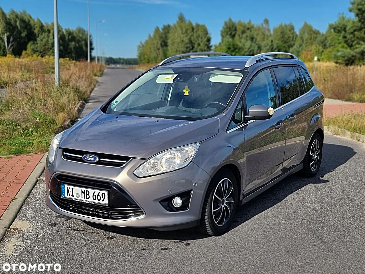 Ford Grand C-MAX - 1