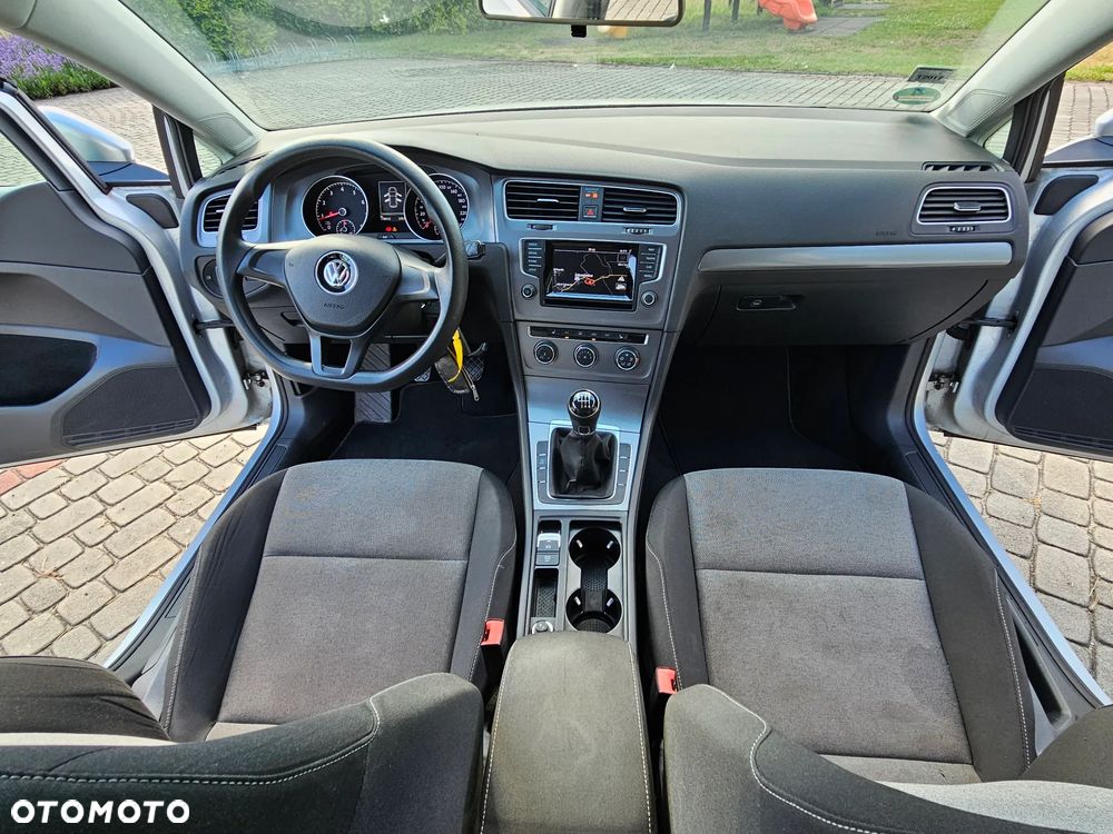 Volkswagen Golf 1.2 TSI BMT Comfortline - 17