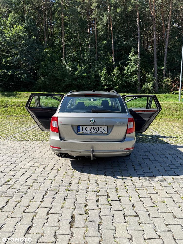 Skoda Superb 2.0 TDI Comfort DSG - 11