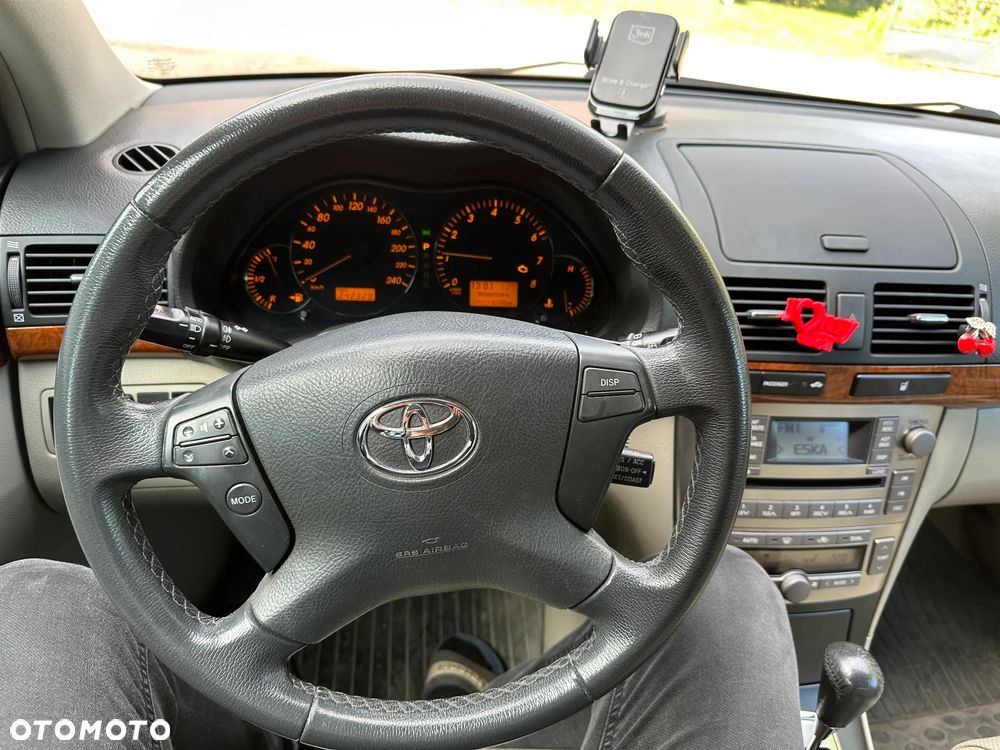 Toyota Avensis - 23