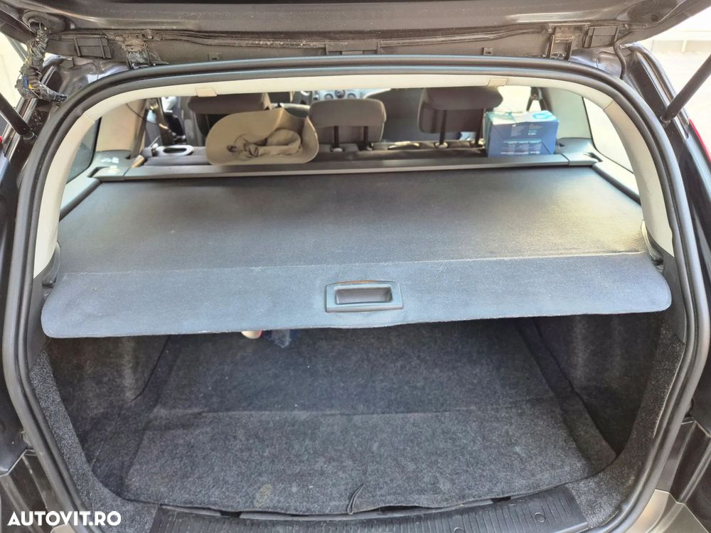 Renault Megane II Sedan 1.6 Influence - 8