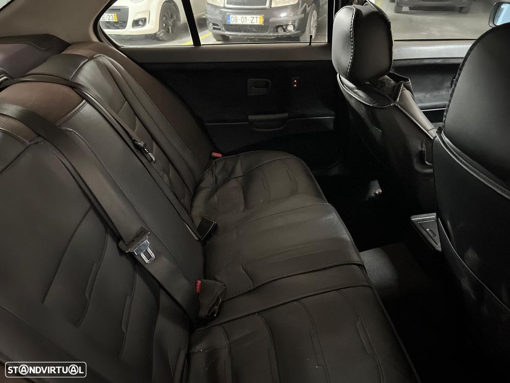 BMW 318 tds Touring - 8