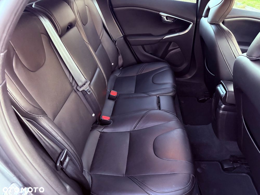 Volvo V40 D2 Geartronic Inscription - 28