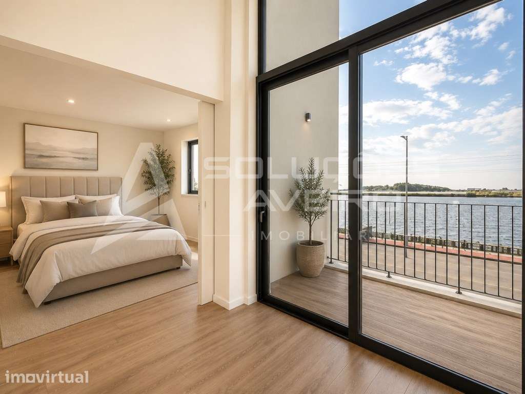 Moradia T4 de Arquitetura Contemporânea com 4 Suites, Jardim e Chur... - Grande imagem: 5/39