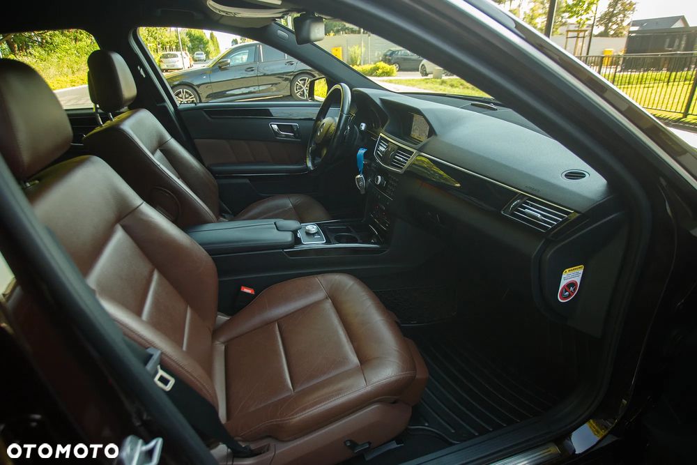 Mercedes-Benz Klasa E 350 CDI BlueEff Avantgarde - 35
