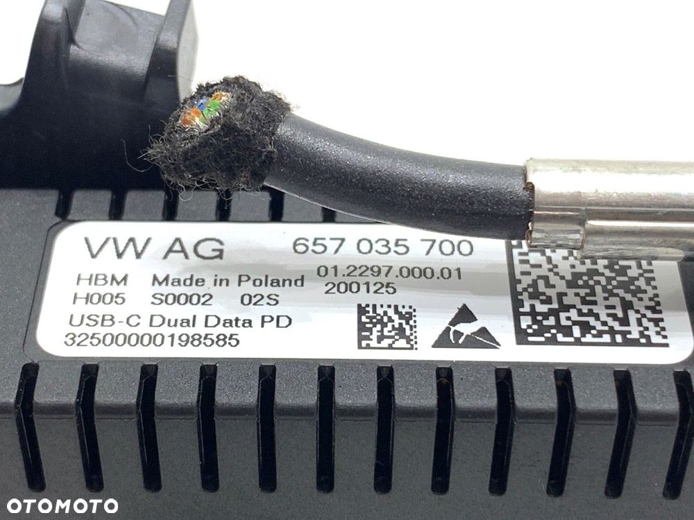 GNIAZDO USB  SKODA KAMIQ (NW4) 2019 - 2022 1.5 TSI 110 kW [150 KM] benzyna 2019 - 2022 657035700 - 7