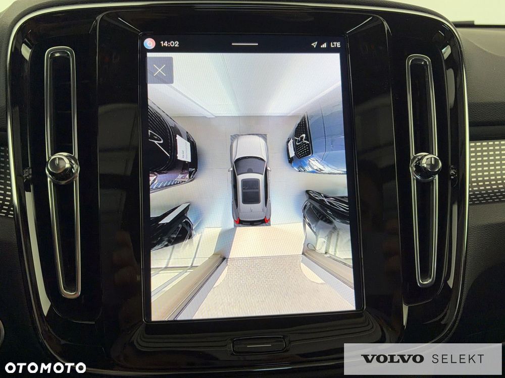 Volvo XC 40 B4 B DKG Ultra Black Edition - 24