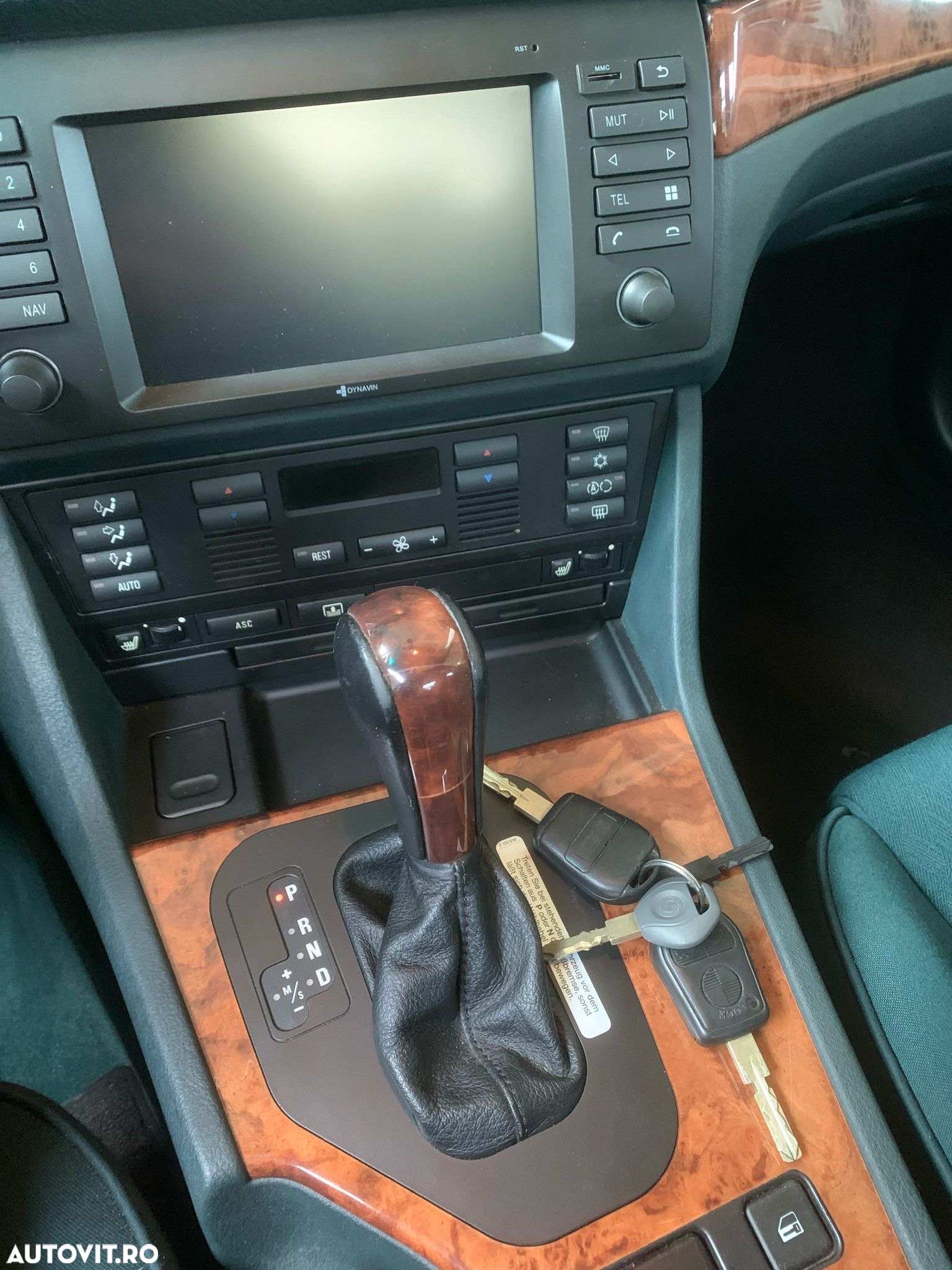 BMW Seria 5 540iA - 12