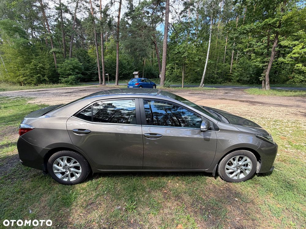 Toyota Corolla 1.6 Premium EU6 - 12