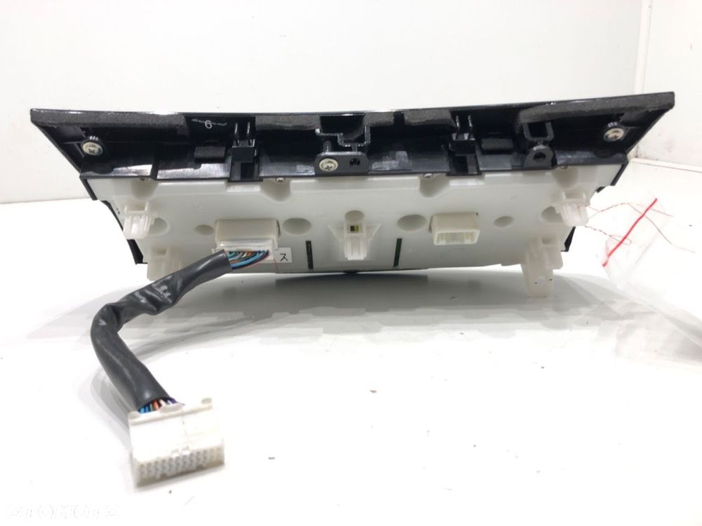PANEL STEROWANIA NAWIEWU  INFINITI Q70 (Y51) 2013 - 2022 3.0 175 kW [238 KM] olej napędowy 2013 - - 2