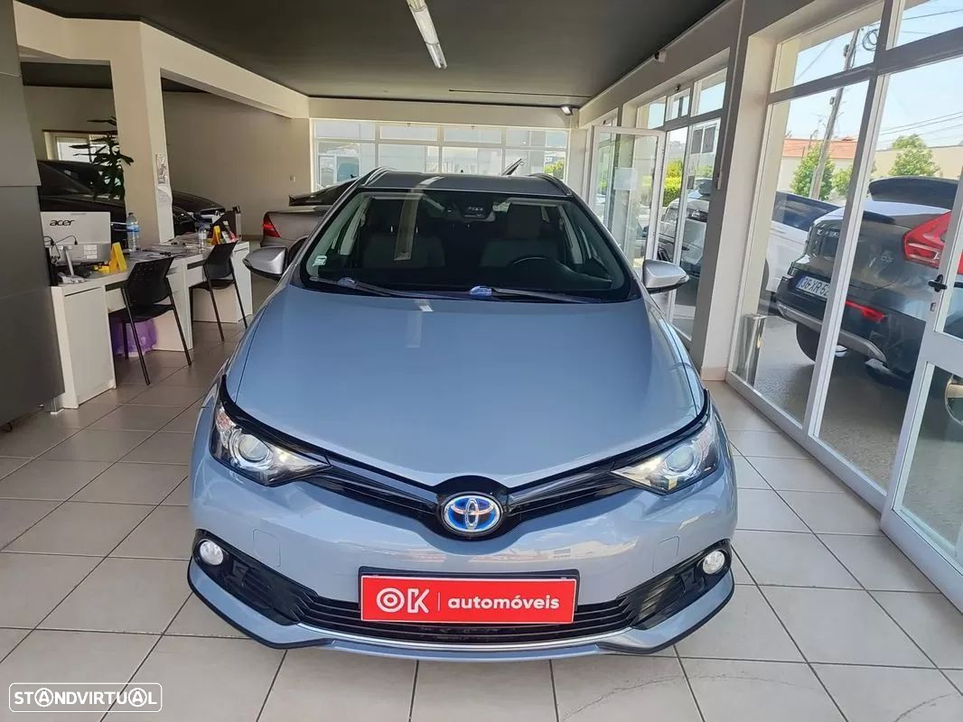 Toyota Auris Touring Sports 1.8 HSD Comfort+P.Sport - 4
