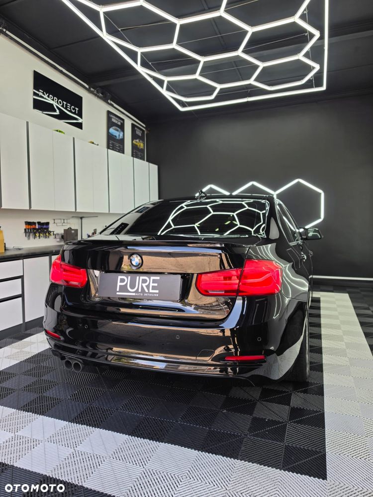 BMW Seria 3 320i - 3