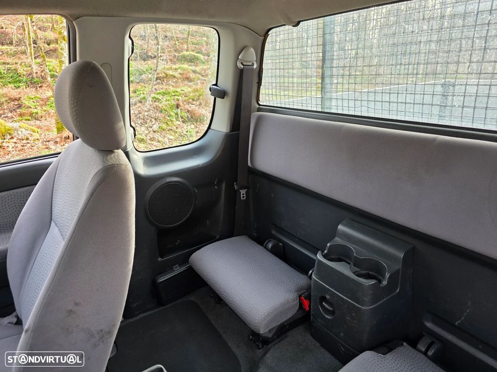 Isuzu D-Max 2.5 DTi CL 4WD L4 CM - 24