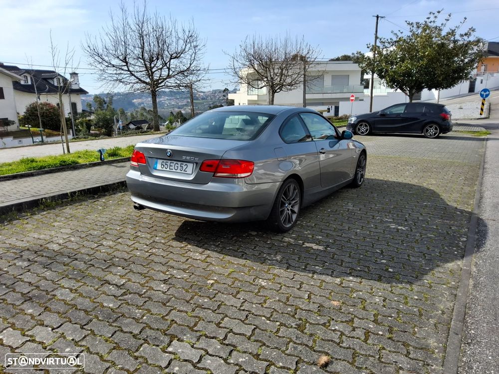 BMW 320 d Coupe - 2