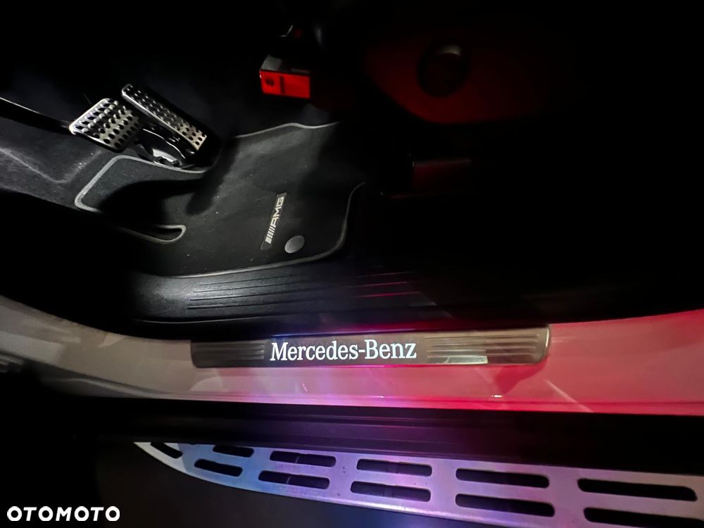 Mercedes-Benz GLE - 32