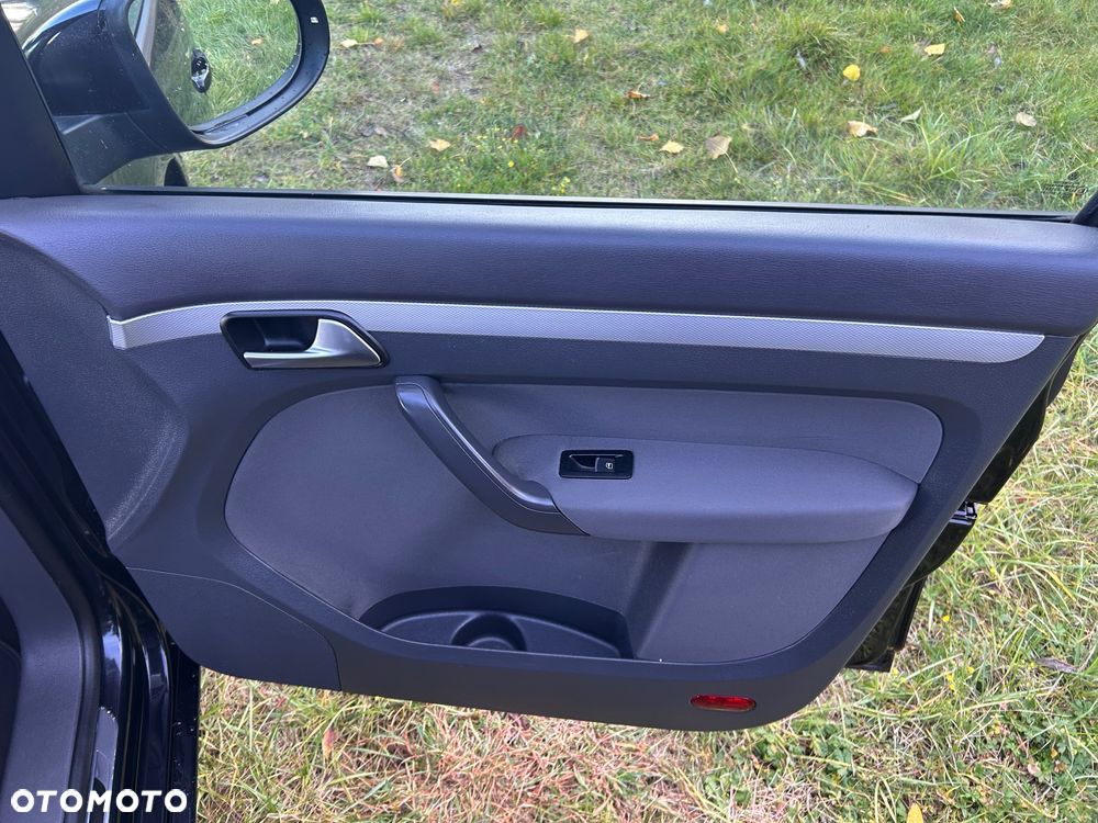 Volkswagen Touran 2.0 TDI DPF DSG Life - 34