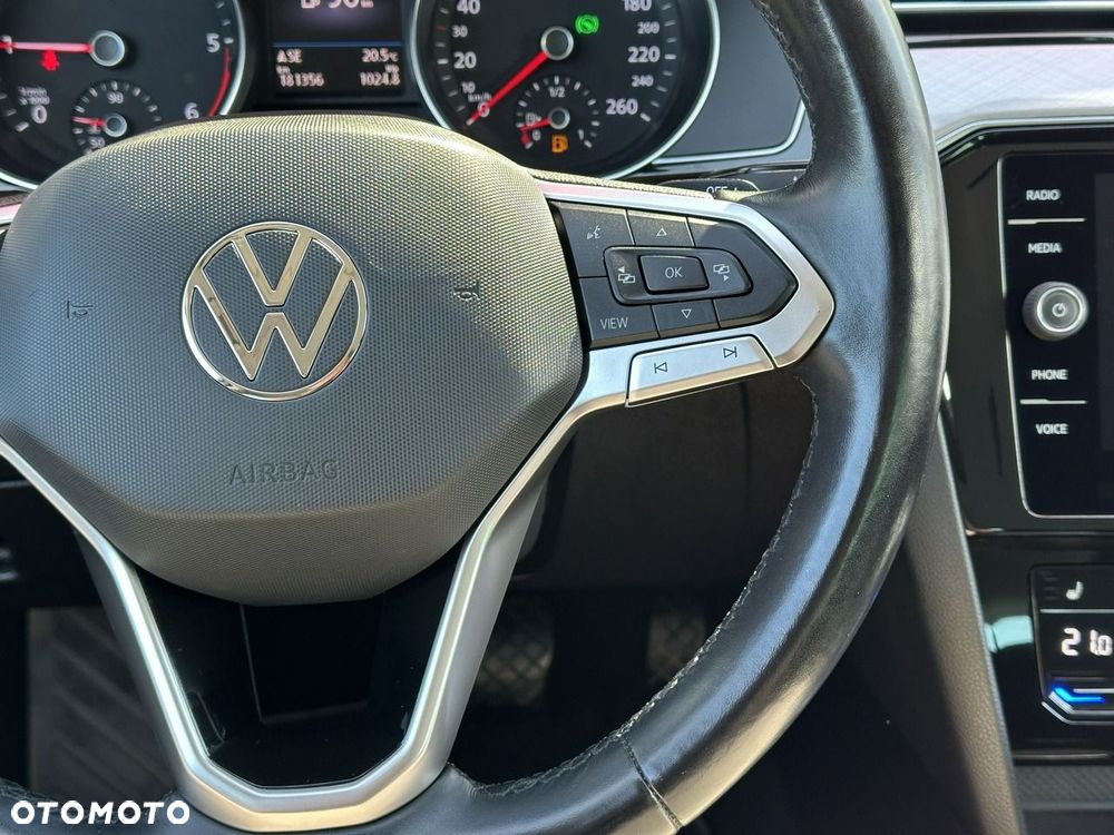 Volkswagen Passat Variant 2.0 TDI SCR DSG Business - 20