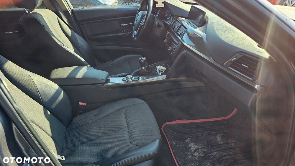 BMW Seria 3 318d Blue Performance Modern Line - 14