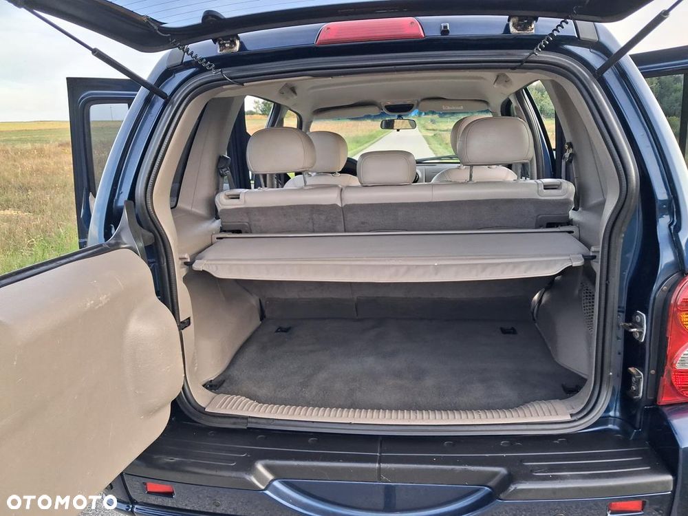 Jeep Cherokee - 28