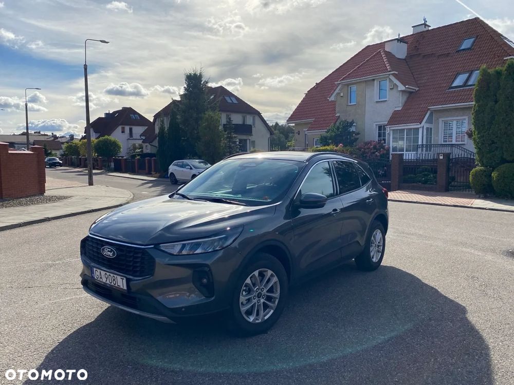 Ford Kuga 2.5 FHEV FWD Titanium - 1