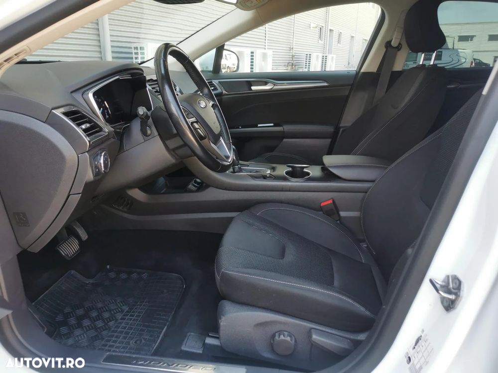 Ford Mondeo 2.0 HEV Titanium - 12