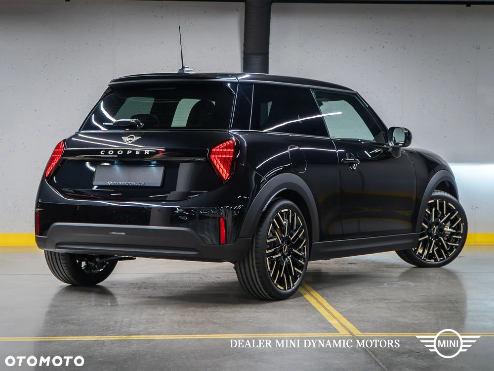 MINI Cooper S Favoured Trim - 4