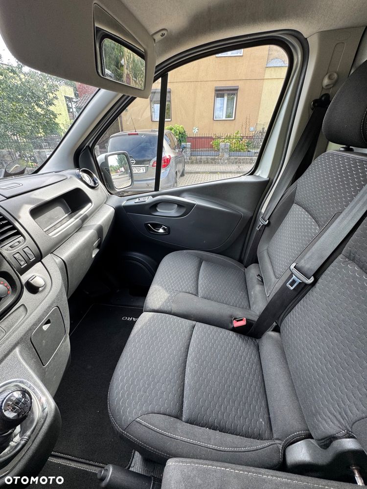 Opel Vivaro - 12