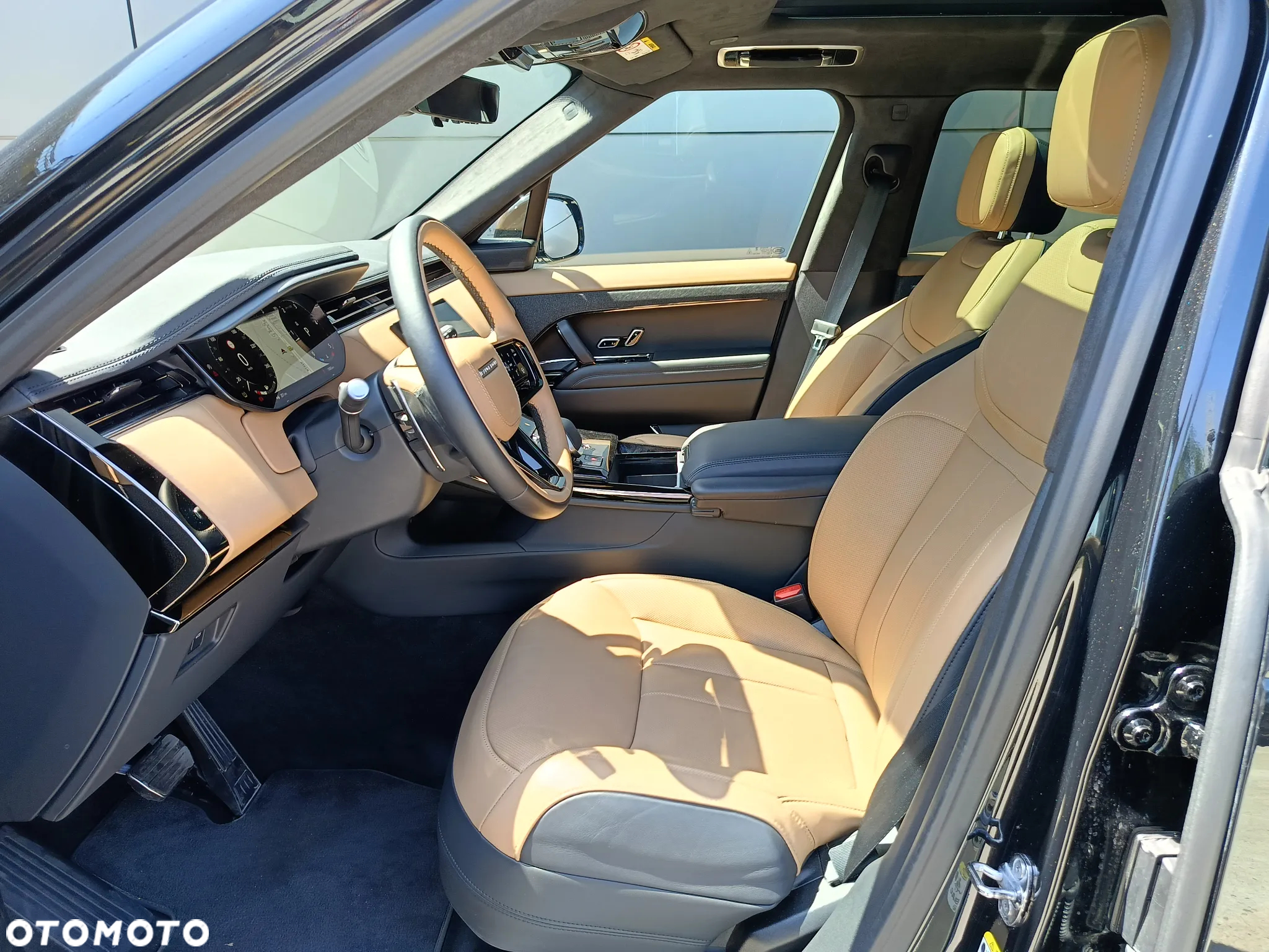 Land Rover Range Rover Sport - 16