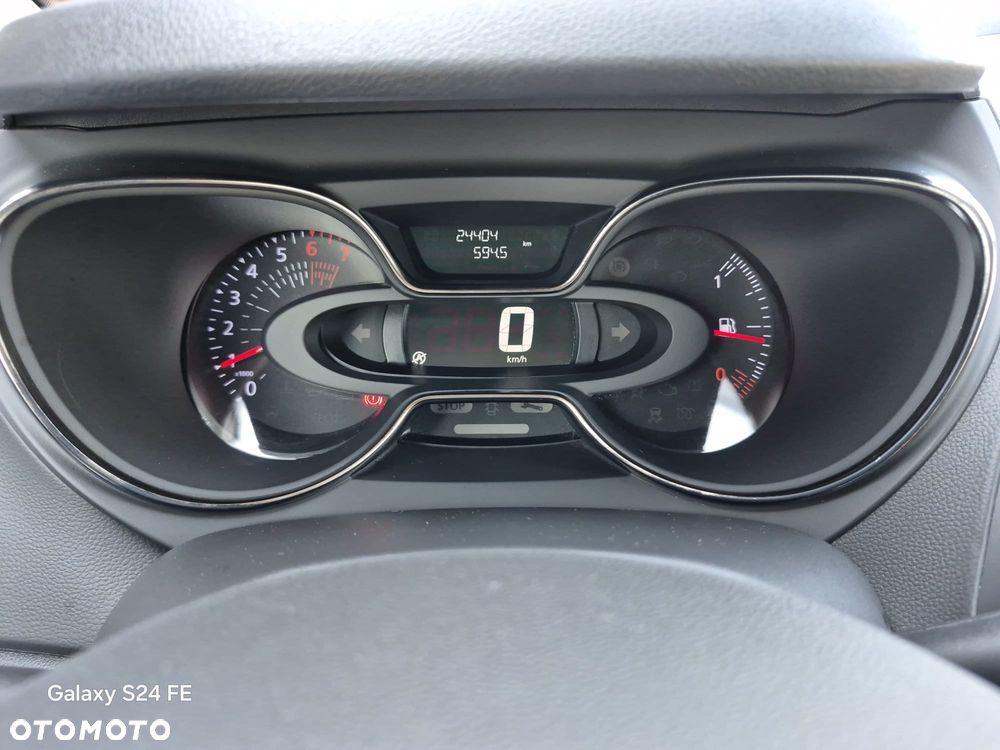 Renault Captur - 32