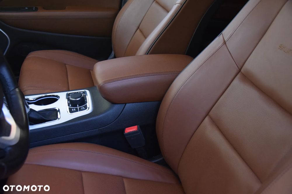 Jeep Grand Cherokee - 16