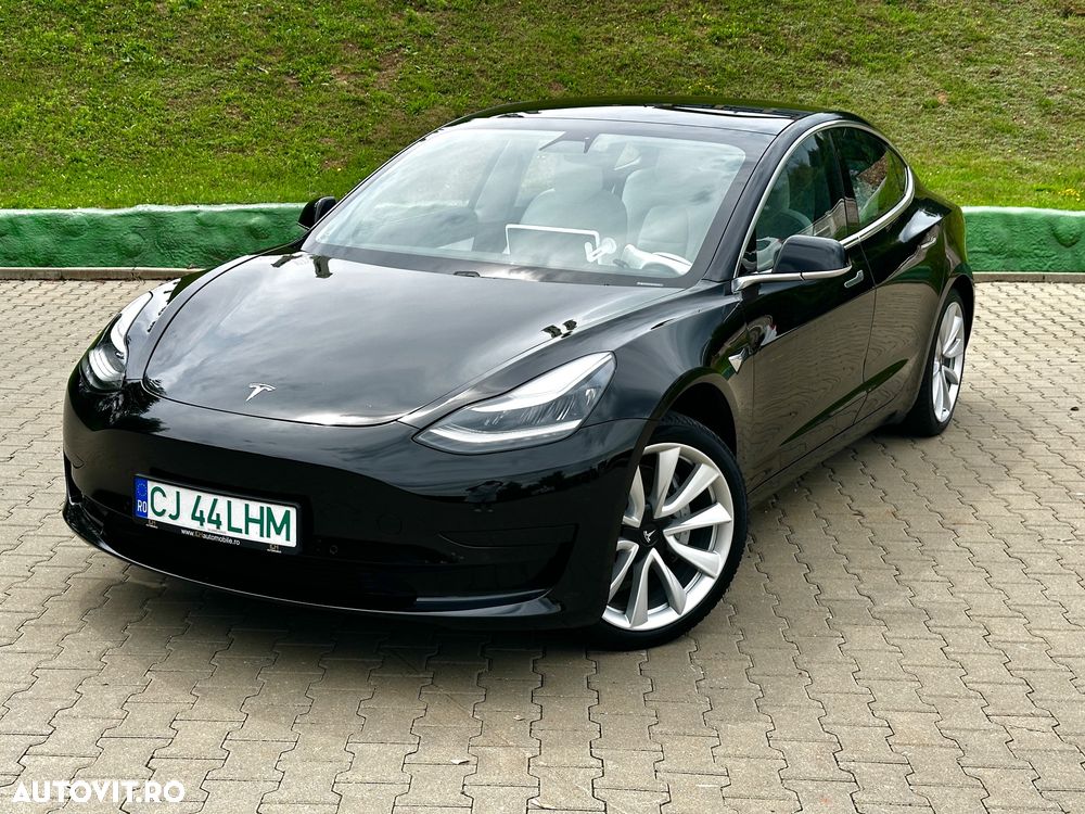 Tesla Model 3 - 2
