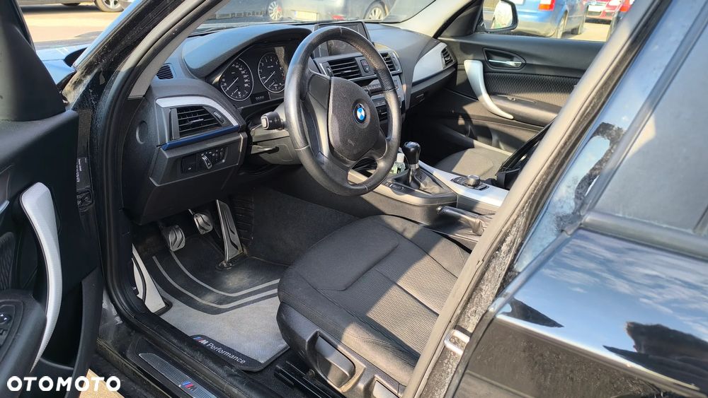 BMW Seria 1 116i - 6
