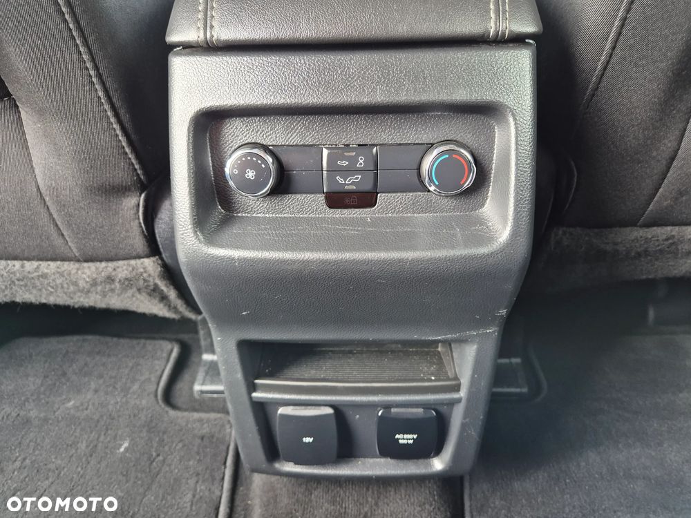 Ford Galaxy 2.0 TDCi Titanium - 35