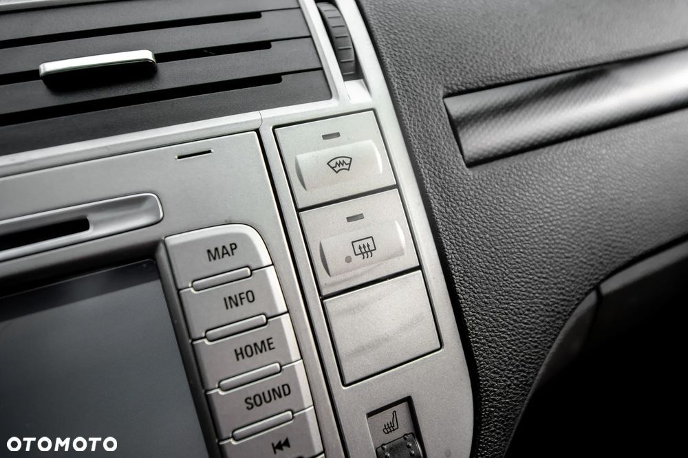 Ford Kuga 2.5 4x4 Titanium - 30