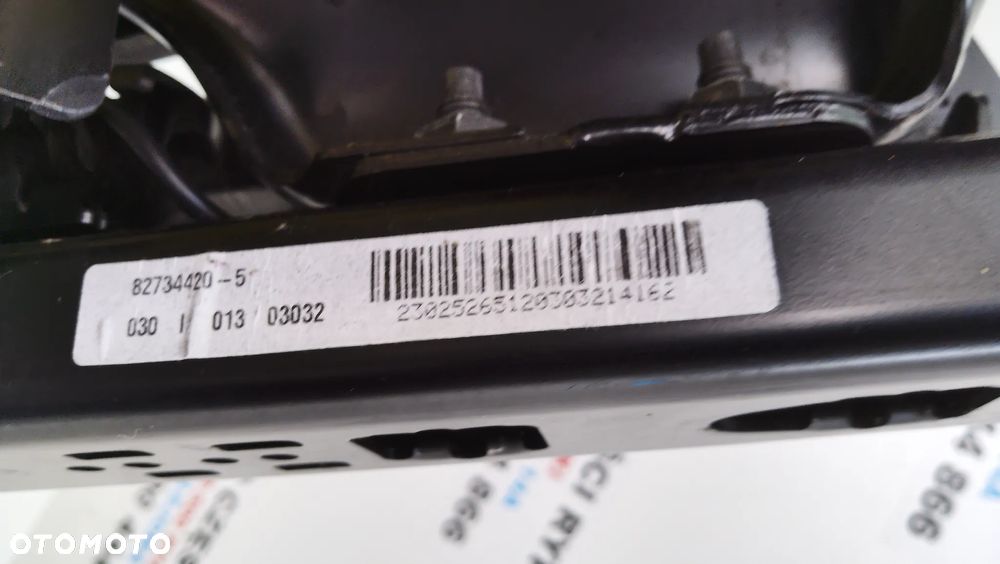 Opel Astra J IV Fotele Przód Siedzenia - 13