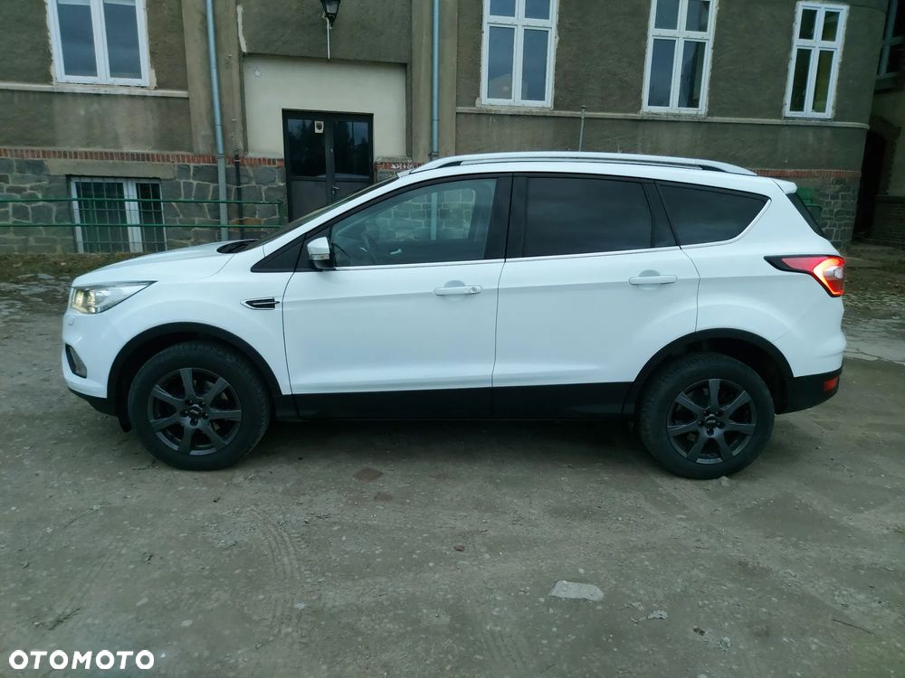 Ford Kuga 1.5 EcoBoost FWD Titanium ASS GPF - 4