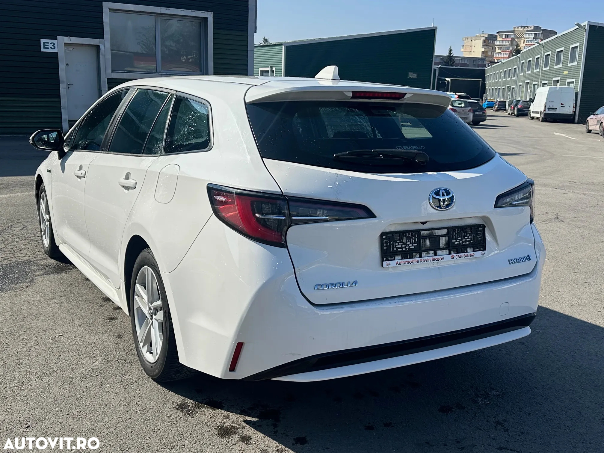 Toyota Corolla 1.8 Hybrid Business Edition - 35