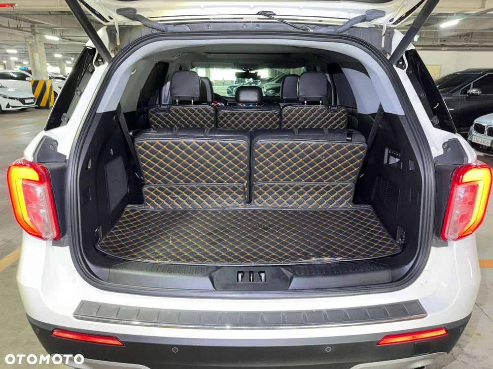 Ford Explorer - 11