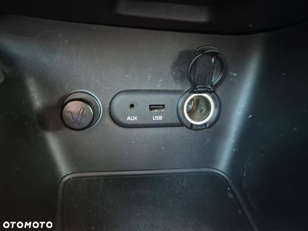 Kia Ceed 1.6 GDI Dream-Team Edition - 24