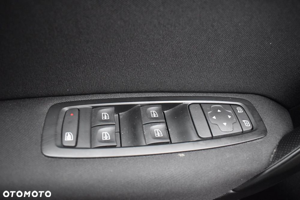 Renault Megane ver-1-5-blue-dci-zen - 23