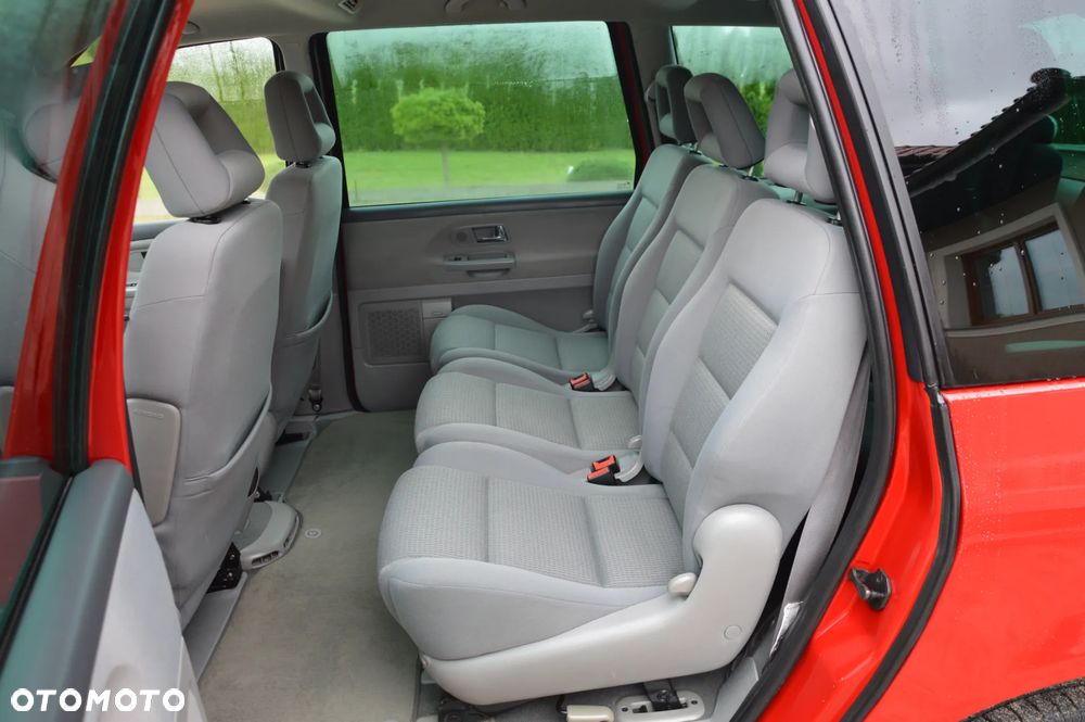 Volkswagen Sharan 1.9 TDI 4Motion Sportline - 38