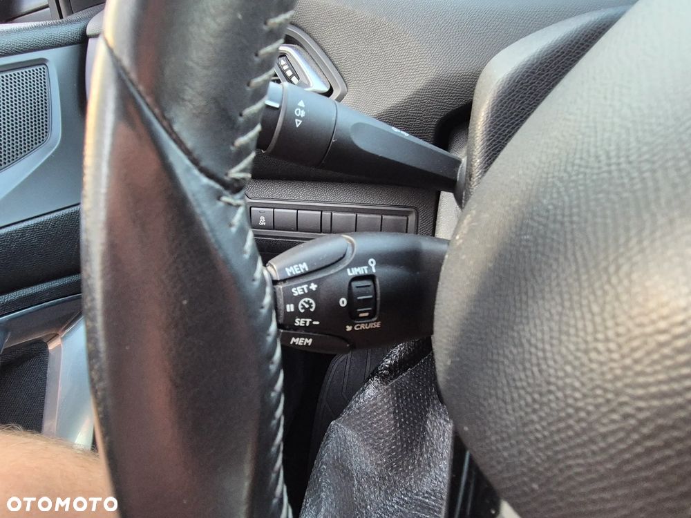 Peugeot 308 HDi FAP 92 Active - 9
