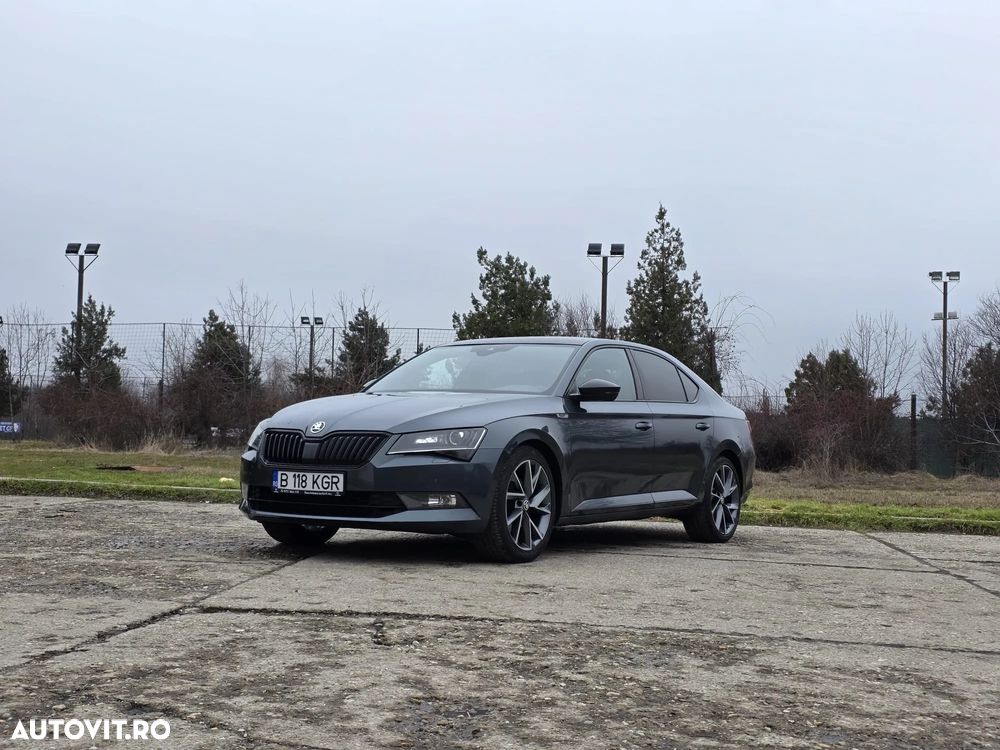 Skoda Superb 2.0 TDI 4X4 DSG Sportline - 8