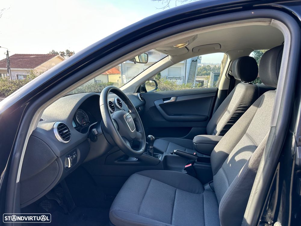 Audi A3 Sportback 1.6 TDI Attraction - 15