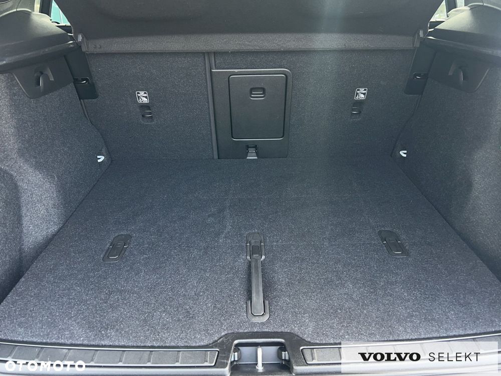 Volvo XC 40 B3 B DKG Core - 17