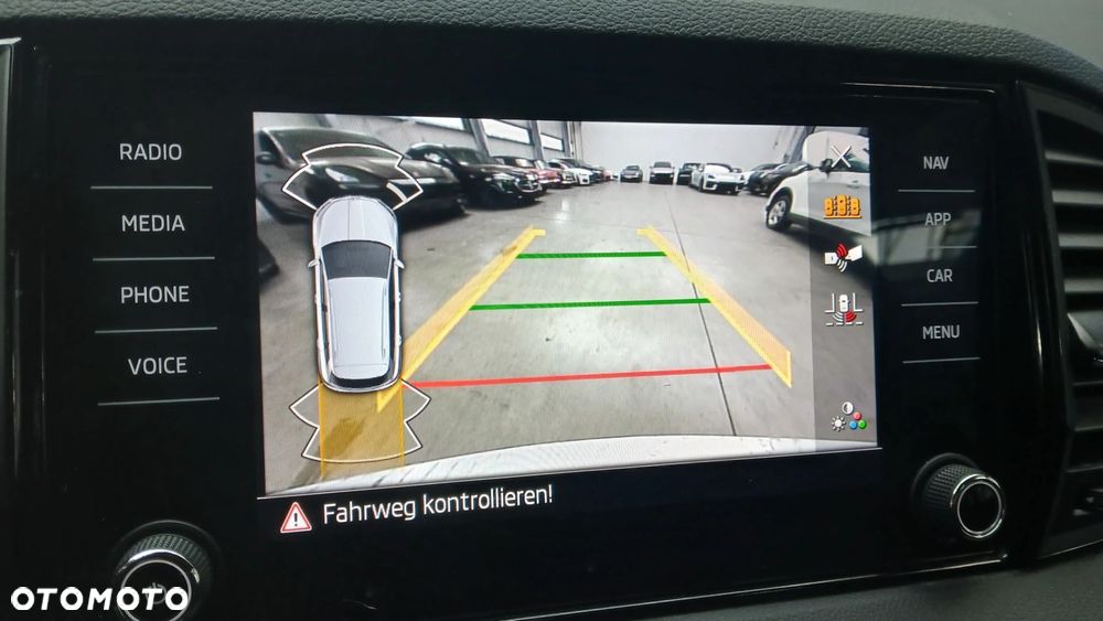 Skoda Karoq 1.5 TSI ACT GPF 4x2 Sportline - 12