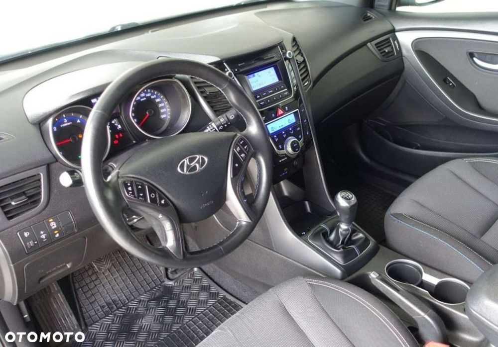 Hyundai i30 1.6 CRDi BlueDrive Go - 13
